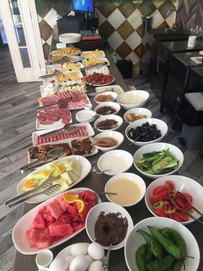 Saat Meydani Nakhchivan Luaran gambar
